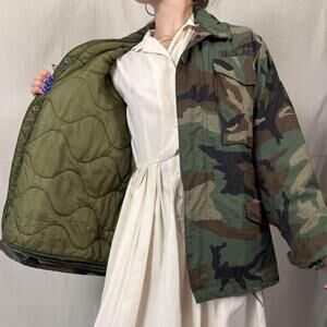 Vintage U.S. Army Woodland Camo Field Jacket w/ Liner – Small